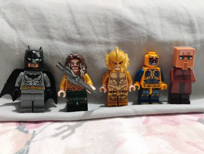 Lote 5 Minifiguras LEGO - DC Super Heroes + Minecraft