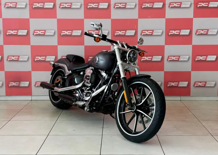 HARLEY-DAVIDSON SOFTAIL BREAKOUT FXSB 2016 Gasolina