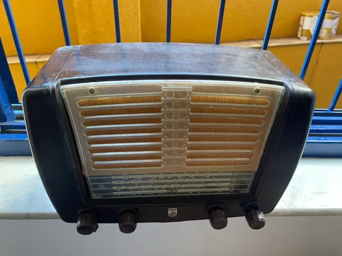 Rádio Philips valvulado