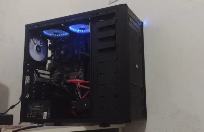 PC i3 7ª Geração | SSD 256GB + HD 1TB | Wi-Fi Interno | Fonte 500W | Gabinete Gamer LED
