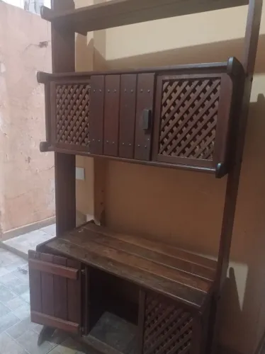 Estante de sucupira antiga