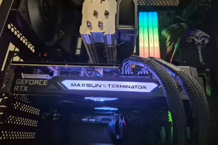 Placa de vídeo Maxsun RTX 3060 Ti 8GB Terminator Dual Fan LED - Na caixa!
