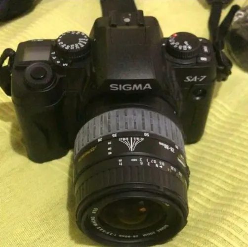 Camera Profissiional Sigma Analógica com 2 lentes