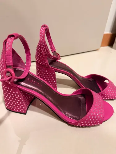 Sandália Arezzo Pink com Strass - Salto bloco glamouroso - Tam.34