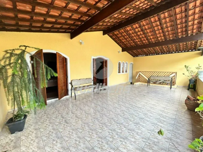 Casa em Jardim Pedroso