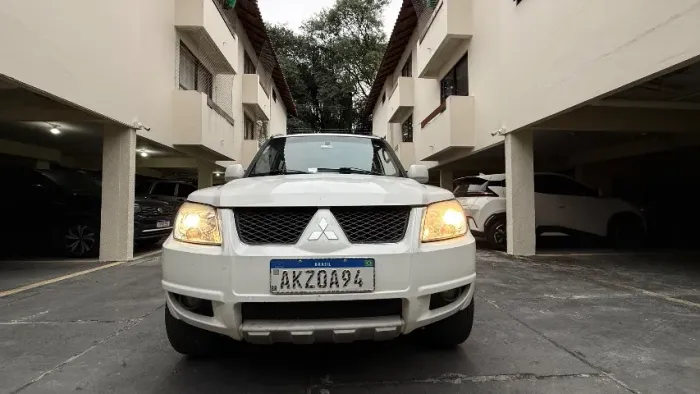 Mitsubishi Pajero TR4 2.0 Flex 16V 4X2 Aut. 2013