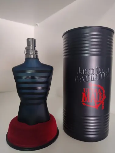 Vende perfume ultra male 