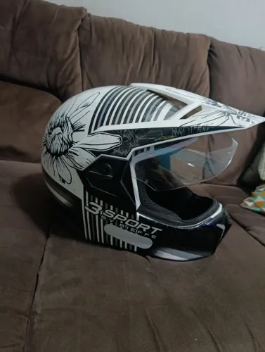 Capacete bieffe tamanho 61
