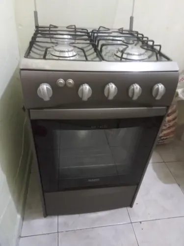 Vendo esse fogão funcionando tudo certinho perfeitamente por 350 reais