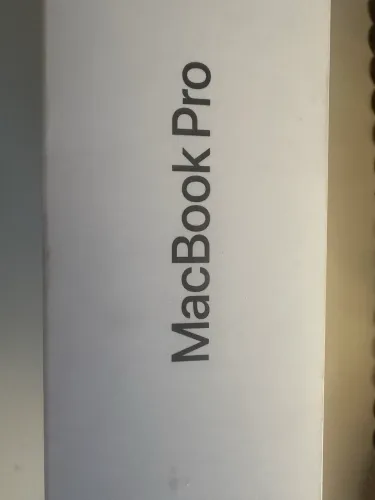 MacBook Pro M5 14.2 24GB - 1TB SSD - 2025