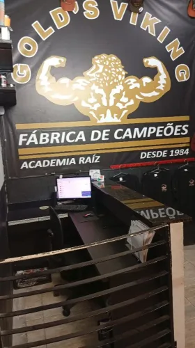 Academia Raiz old School em pleno funcionando com um bom faturamento 