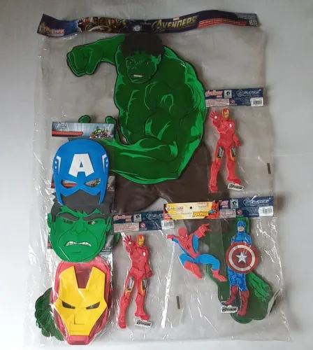 Kit Decoração Vingadores Marvel Festa ou Quarto Infantil - 08 Peças E.V.A. (Novo / Piffer)