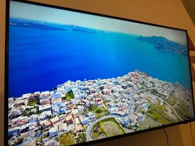 Smart TV Samsung 43" Crystal UHD 4K quase nova U8100F