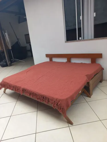 sofá cama de madeira nobre angelim pedra