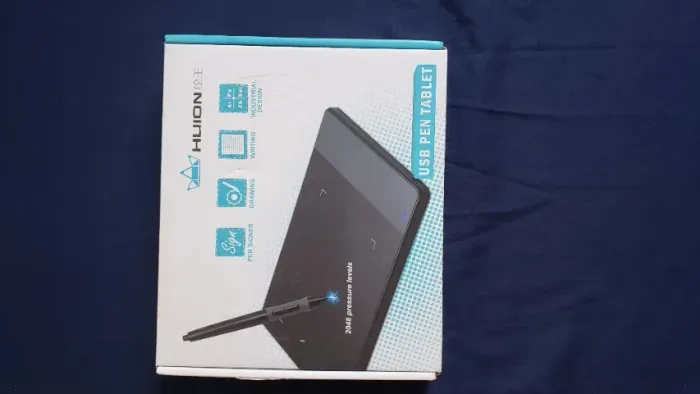 Mesa Digitalizadora Huion 4000LPI Pequena Inspiroy - 420 Preto