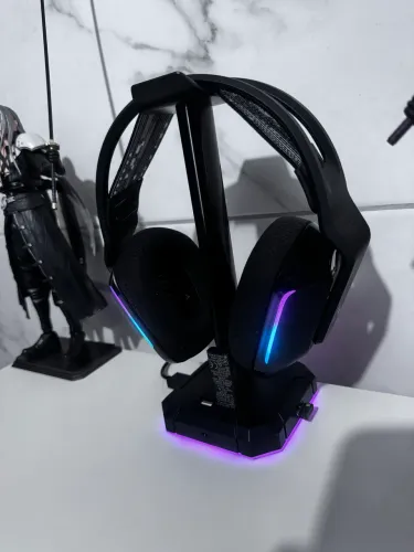 Headset gamer logitech G733, usado apenas duas vezes. Impecável! $750