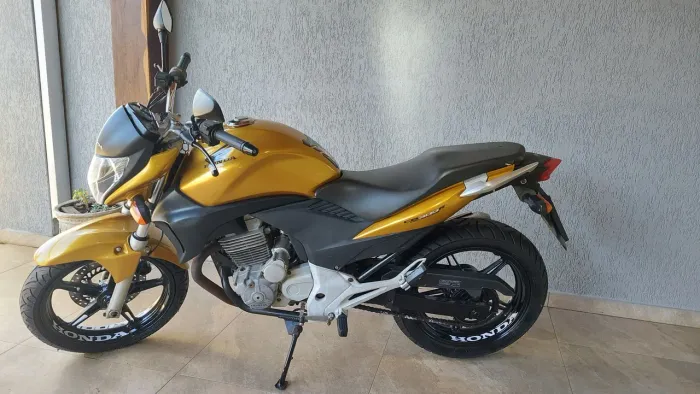 CB300R