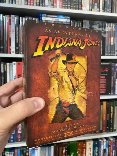 Box DVD Indiana Jones Trilogia  - 3 filmes clássicos + Extras, Livreto e Mini Pôster 