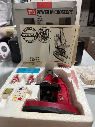 microscópio vintage Tasco 750 Power Microscope