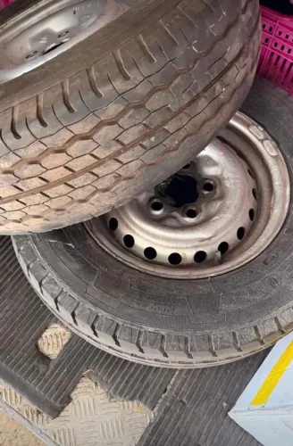 Rodas com Pneus Kombi