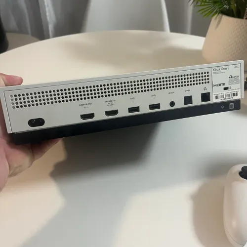Xbox One S em ótimo estado