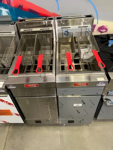 Fritadeira a gás industrial 25L 90milbuts - nova - pronta entrega 