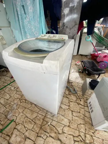 Vendo máquina de lavar roupa 11 kilos 
