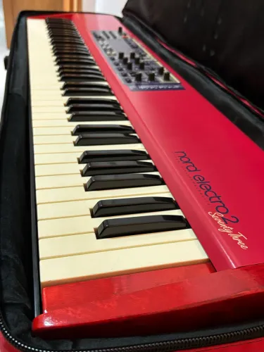 Nord Electro 2 73 teclas + Bag Nord | Excelente Estado