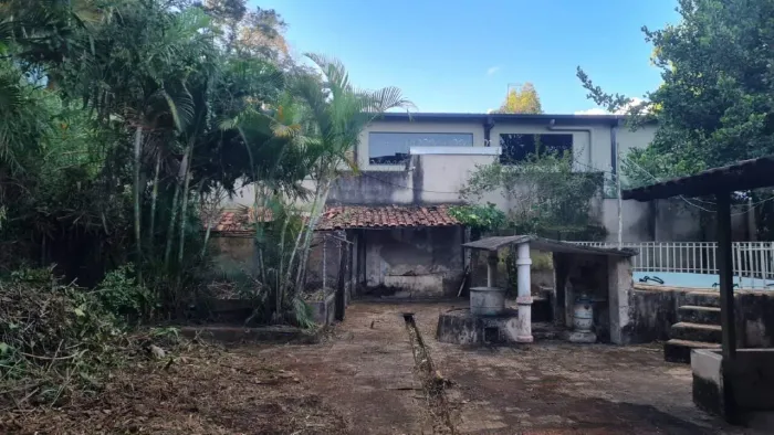 Casa com 5 quartos à venda, 500m² - Centro