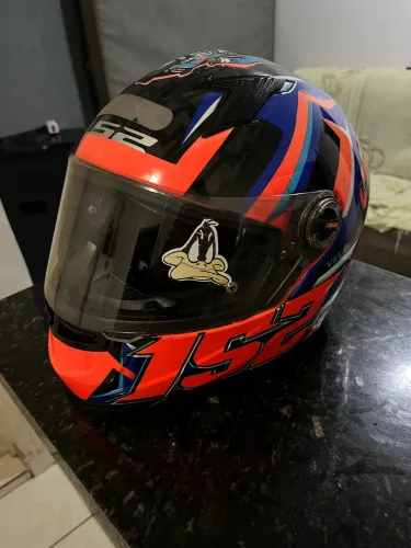 Vendo Ls2 estado de novo