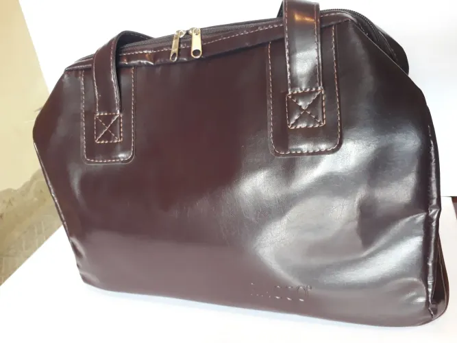 Bolsa de couro sintético feminina marrom