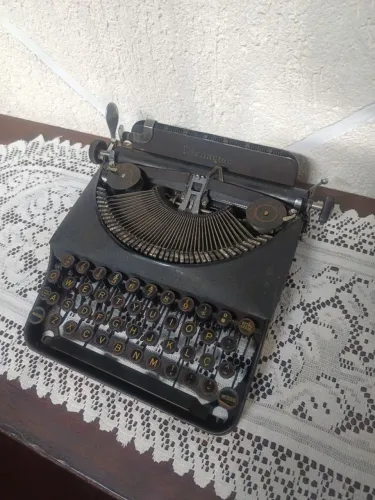 Máquina de Escrever Remington