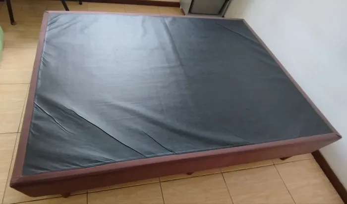 Basa de cama casal semi novo 