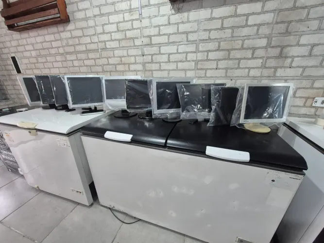 Monitor de computador variados apartir de 180,00 cada consulte *