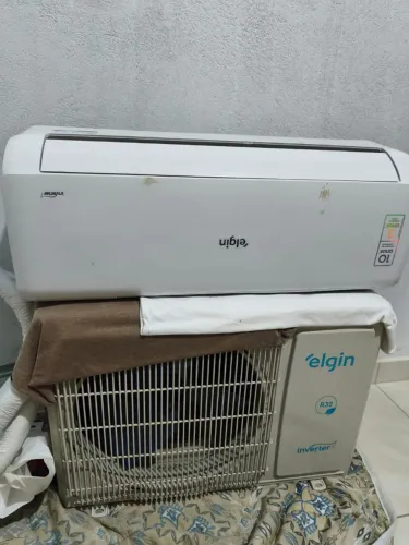 Vendo ar condicionado 9.000mil BTUs com alguns acompanhamentos inclusos