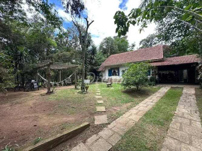 Casa com 3 dormitórios à venda, 87 m² por R$ 400.000,00 - Fazenda Suiça - Teresópolis/RJ
