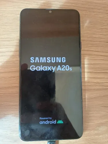 Celular A20s muito rápido e conservado Procedência comprei na loja