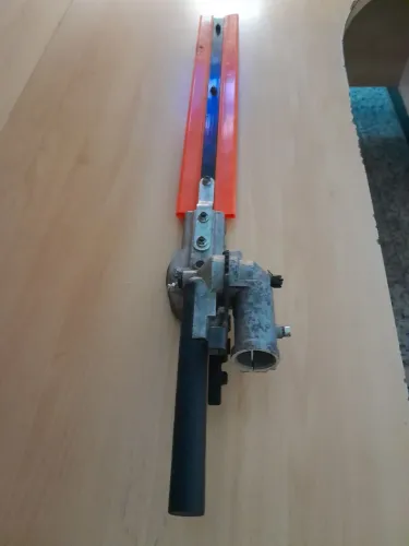 Podador de cerca viva para roçadeira de cardã 9 frisos