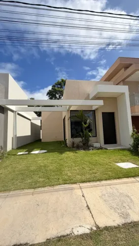 Casa térrea à venda com 3/4 em condomínio. Abrantes- Camaçari- Bahia.