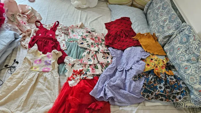 Lote de vestidos e conjuntos tamanho 4 e 5 anos