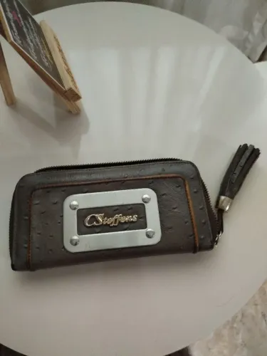Carteira Carmen Steffens