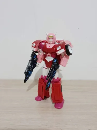 Transformers Legacy Elita 1