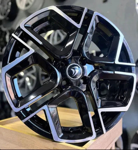 Rodas Esportivas pretas aro18 novas em até 10x de R$440,00 no cartão de crédito 