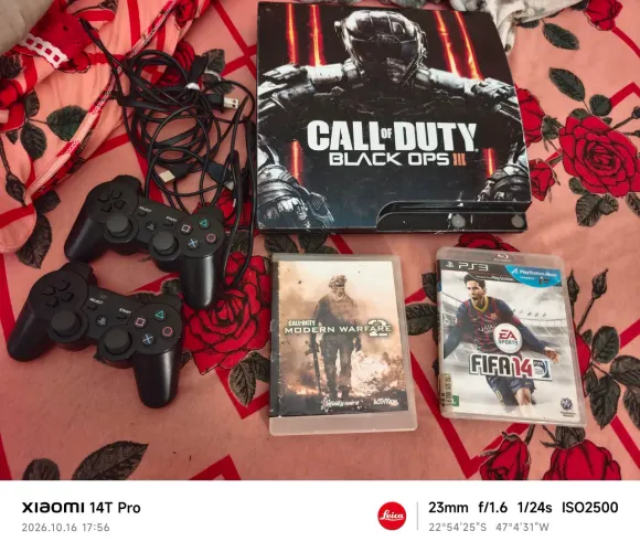 PS3 SONY SLIM DOIS CONTROLES DOIS JOGOS ORIGINAIS ALGUNS JOGOS NA MIDIA TODOS OS CABOS