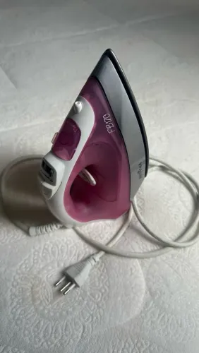 Ferro de Passar a Vapor antiaderente