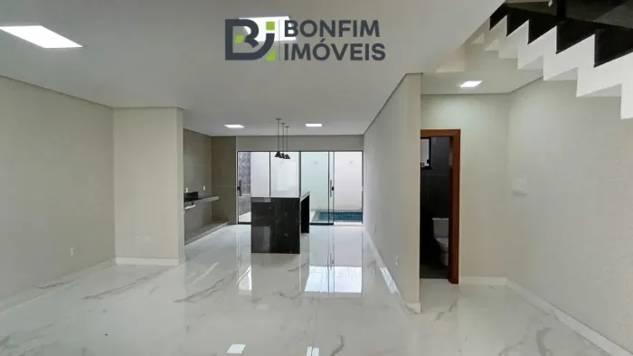 Duplex novo com piscina no bairro Ouro Verde!