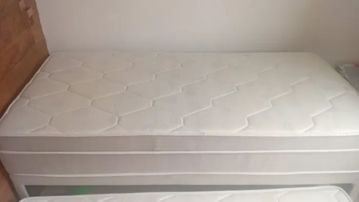 Cama box solteiro com. Auxiliar