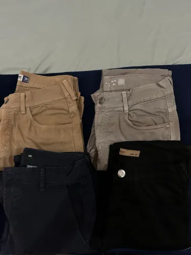 Combo de roupas masculinas (calças e bermudas)