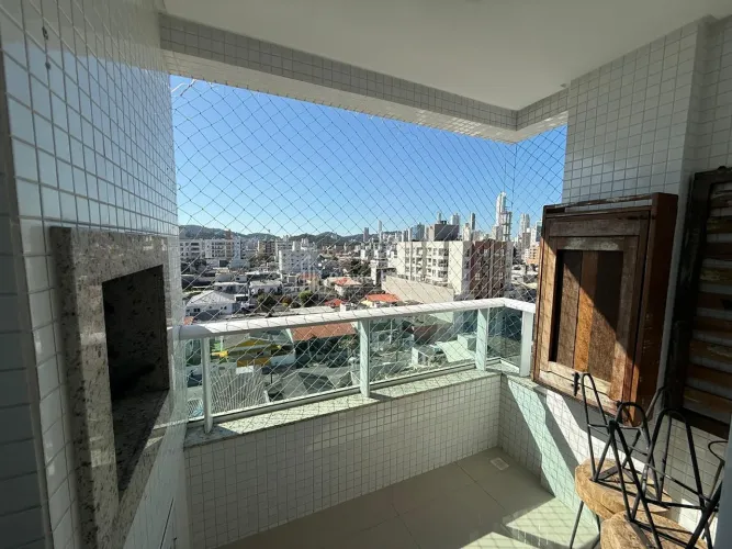 Locação anual 2 quartos nações Balneário Camboriú