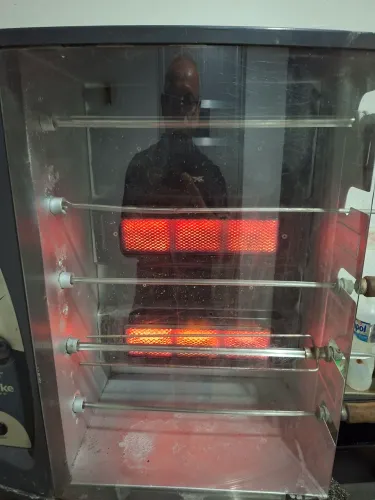 Vendo assadeira de bancada seme nova